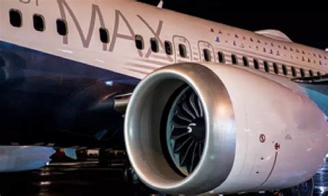 United Airlines temporarily suspends Boeing 737 MAX 9 aircraft